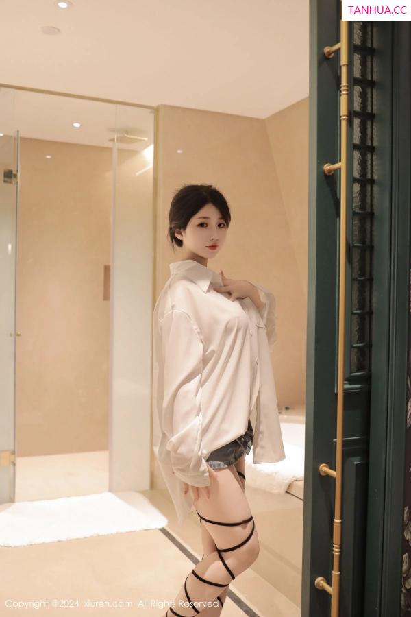   [XiuRen]高清写真图 2024.04.16 No.8400 陈小花 美胸性感第2张图片